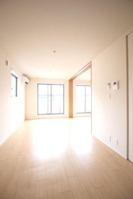 物件内観写真11　(居室)