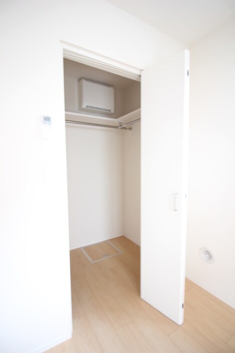 物件内観写真13　(収納)