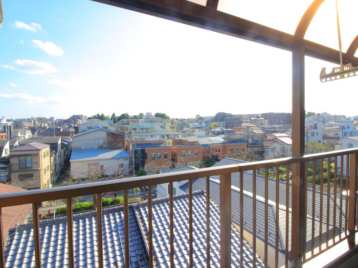 物件内観写真13　(室内からの展望)