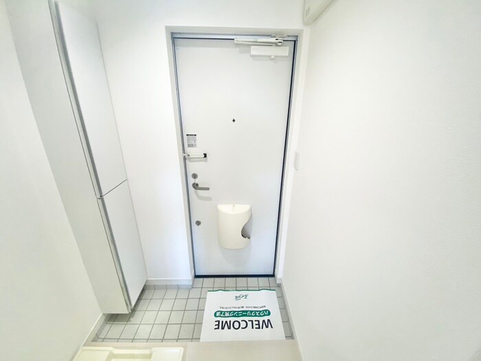 物件内観写真12　(玄関)