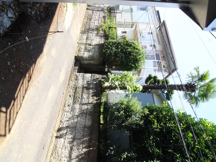 物件内観写真16　(室内からの展望)