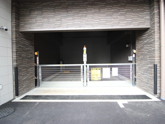 物件外観写真6　(駐車場)