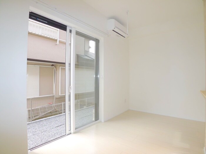 物件内観写真9　(ベランダ・バルコニー)