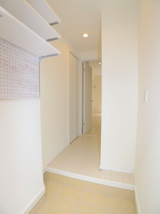 物件内観写真17　(廊下)