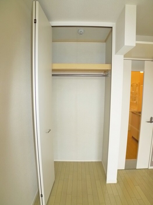 物件内観写真12　(収納)