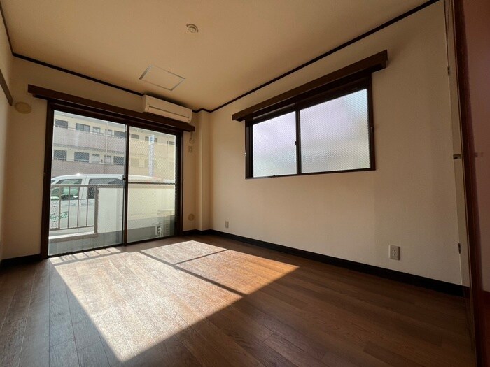 物件内観写真7　(居室)