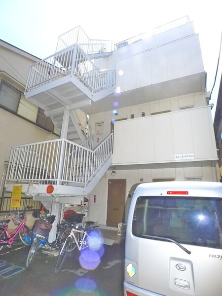 リモ－ネクァトロ外観写真