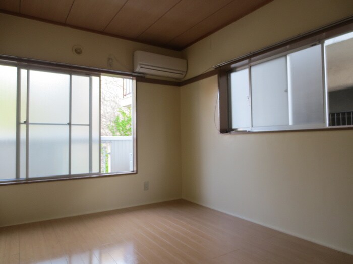 物件内観写真4　(居室)