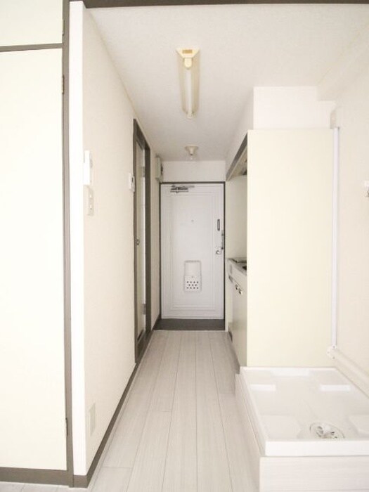 物件内観写真16　(廊下)