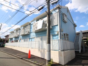 サンライフ六会外観写真