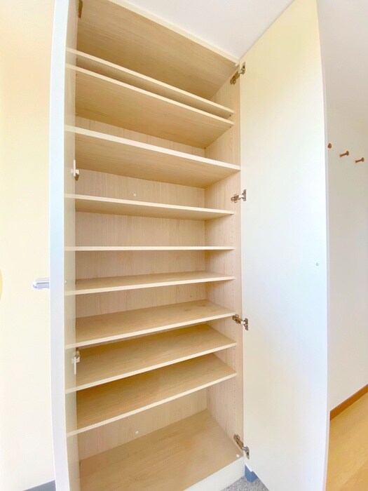 物件内観写真13　(靴箱)