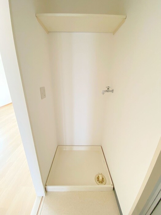 物件内観写真18　(洗濯機置場)