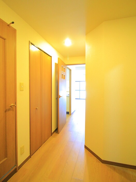 物件内観写真19　(廊下)
