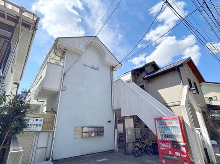 エステート鷹の台外観写真