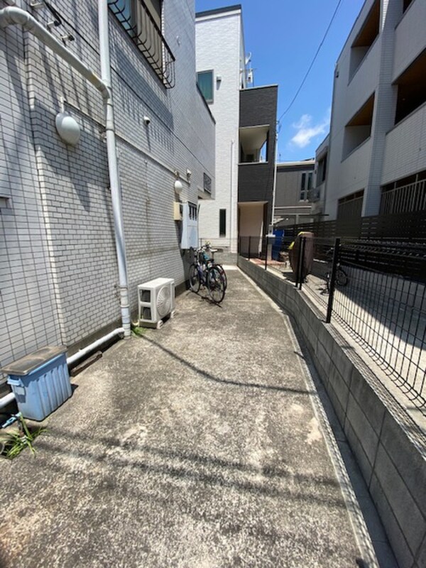バイク置き場