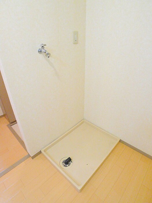 物件内観写真17　(洗濯機置場)