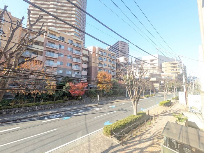 物件内観写真16　(室内からの展望)