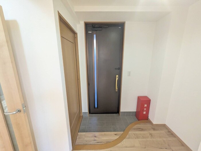 物件内観写真21　(玄関)