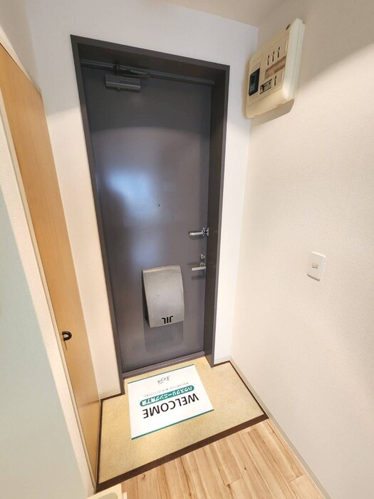 物件内観写真15　(玄関)