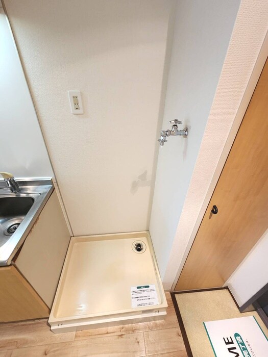 物件内観写真20　(洗濯機置場)