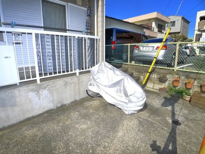 物件外観写真6　(駐輪場)