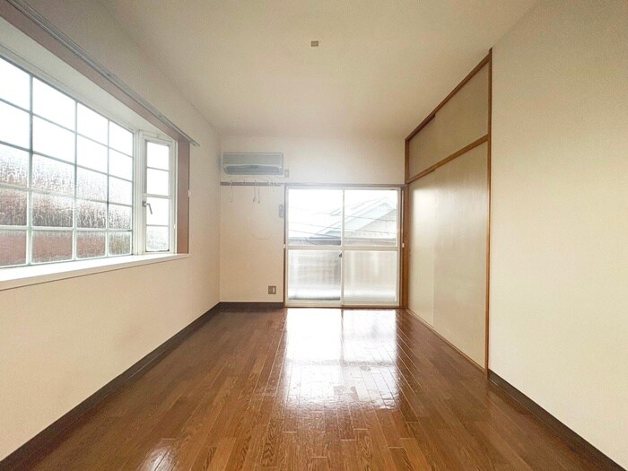 物件内観写真10　(居室)