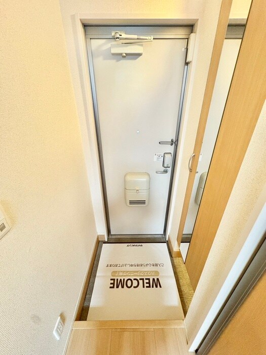 物件内観写真21　(玄関)