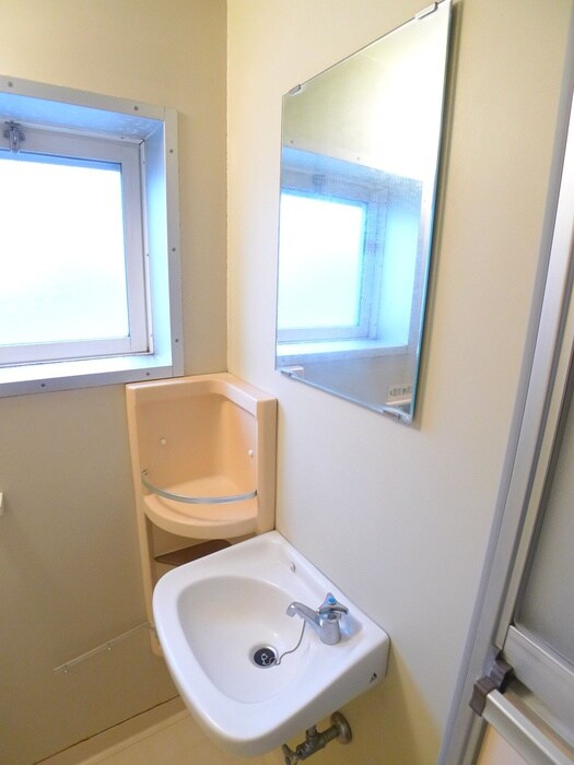 物件内観写真16　(洗面)