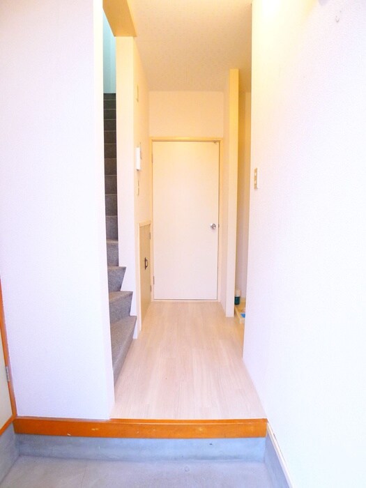 物件内観写真17　(廊下)
