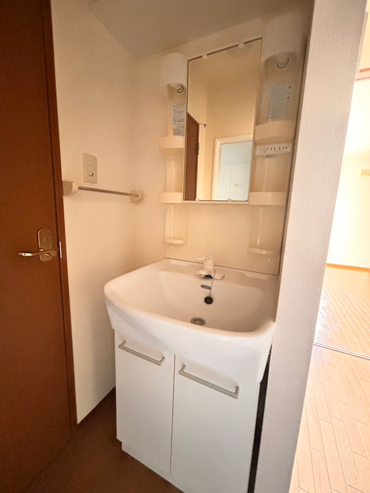 物件内観写真12　(洗面)