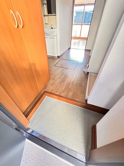 物件内観写真20　(玄関)