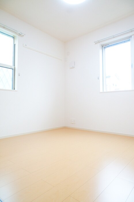 物件内観写真9　(居室)