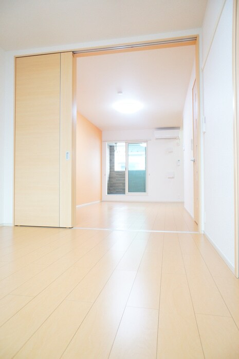 物件内観写真9　(居室)