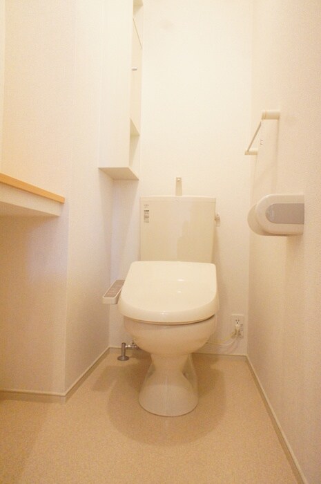 物件内観写真14　(トイレ)