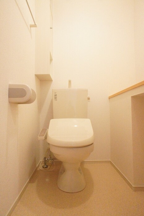 物件内観写真15　(トイレ)