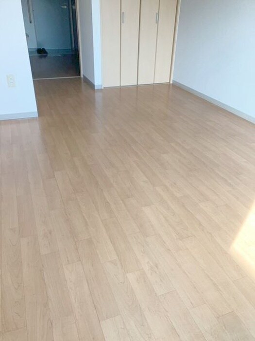 物件内観写真5　(室内からの展望)