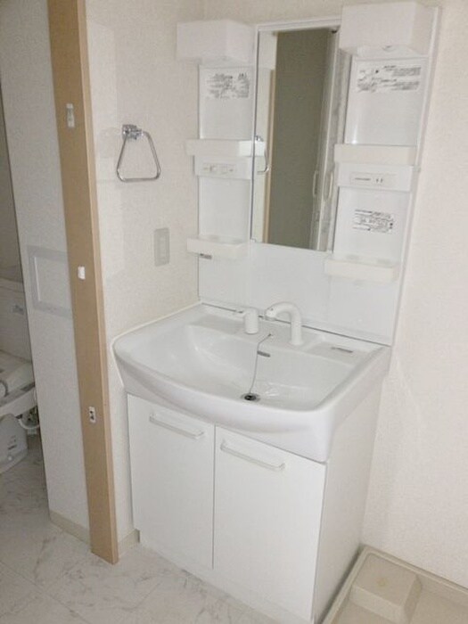 物件内観写真8　(洗面)