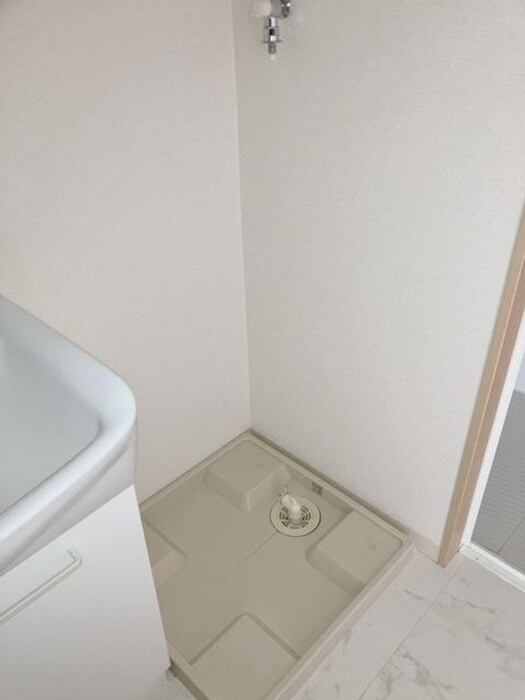 物件内観写真9　(洗濯機置場)