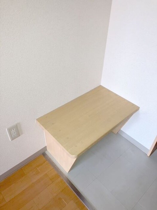 物件内観写真14　(玄関)