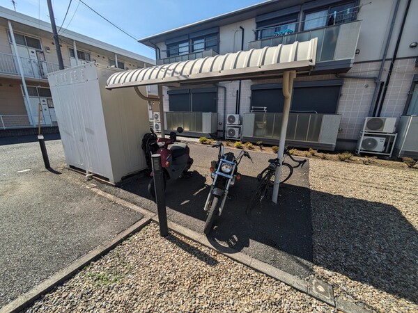 バイク置き場