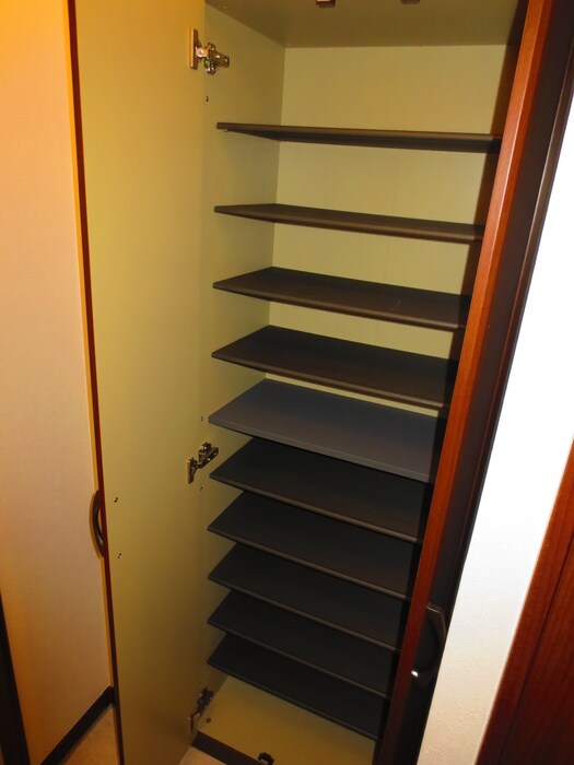 物件内観写真16　(靴箱)