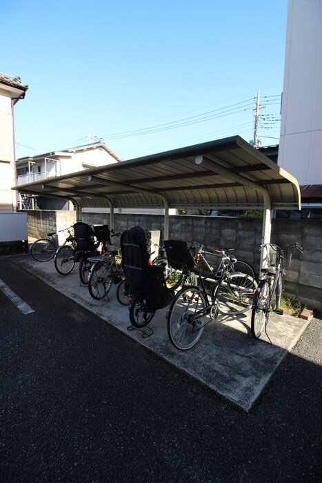 物件外観写真5　(駐輪場)
