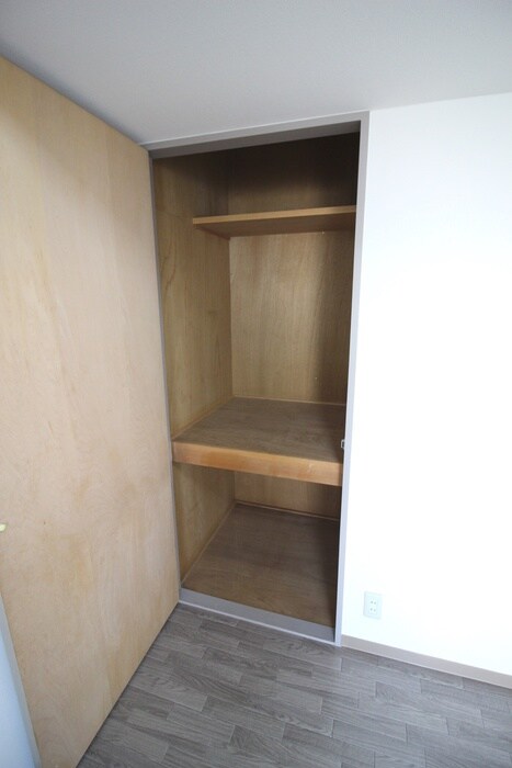 物件内観写真15　(収納)