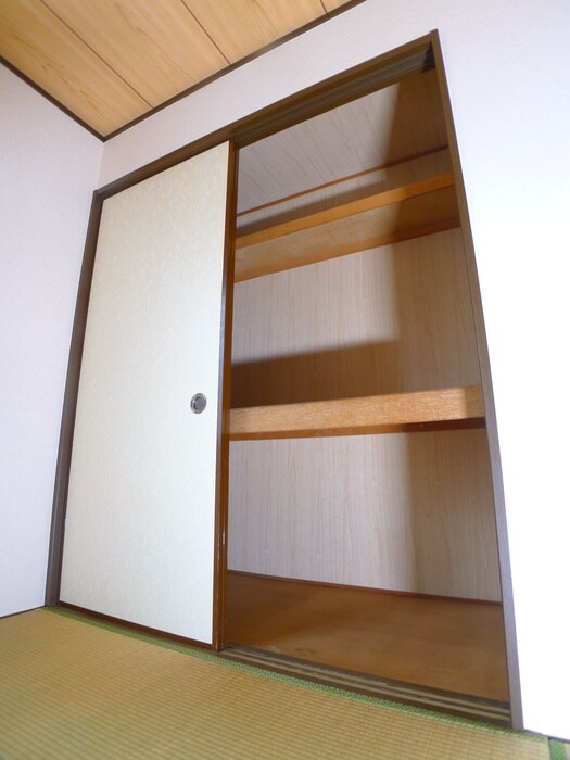 物件内観写真13　(収納)