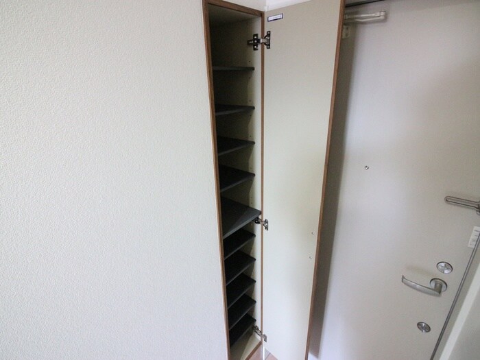 物件内観写真14　(玄関)
