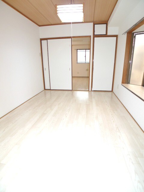 物件内観写真6　(収納)