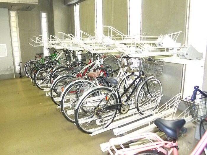 物件外観写真6　(駐輪場)