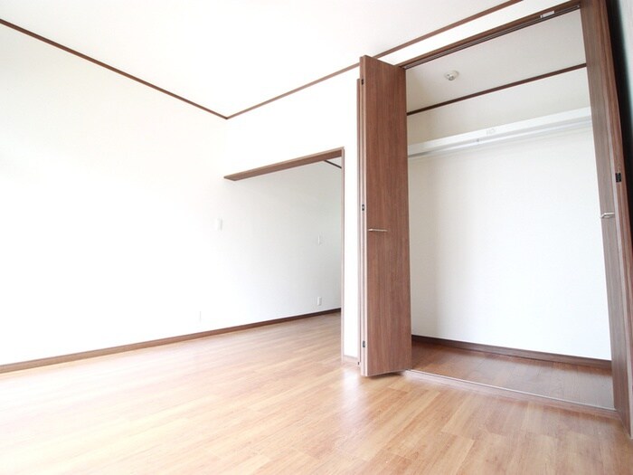 物件内観写真8　(収納)