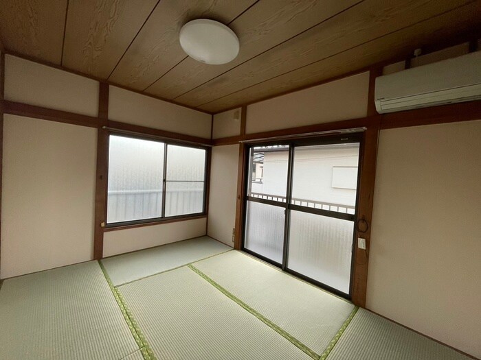 物件内観写真7　(室内からの展望)