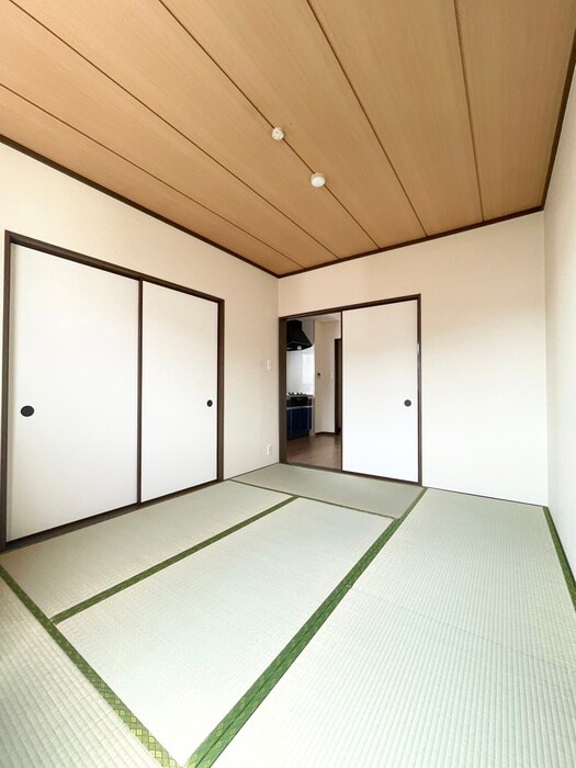 物件内観写真8　(居室)